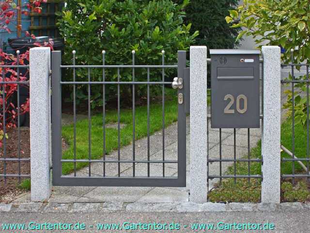 Gartentor Metall mit Briefkasten
