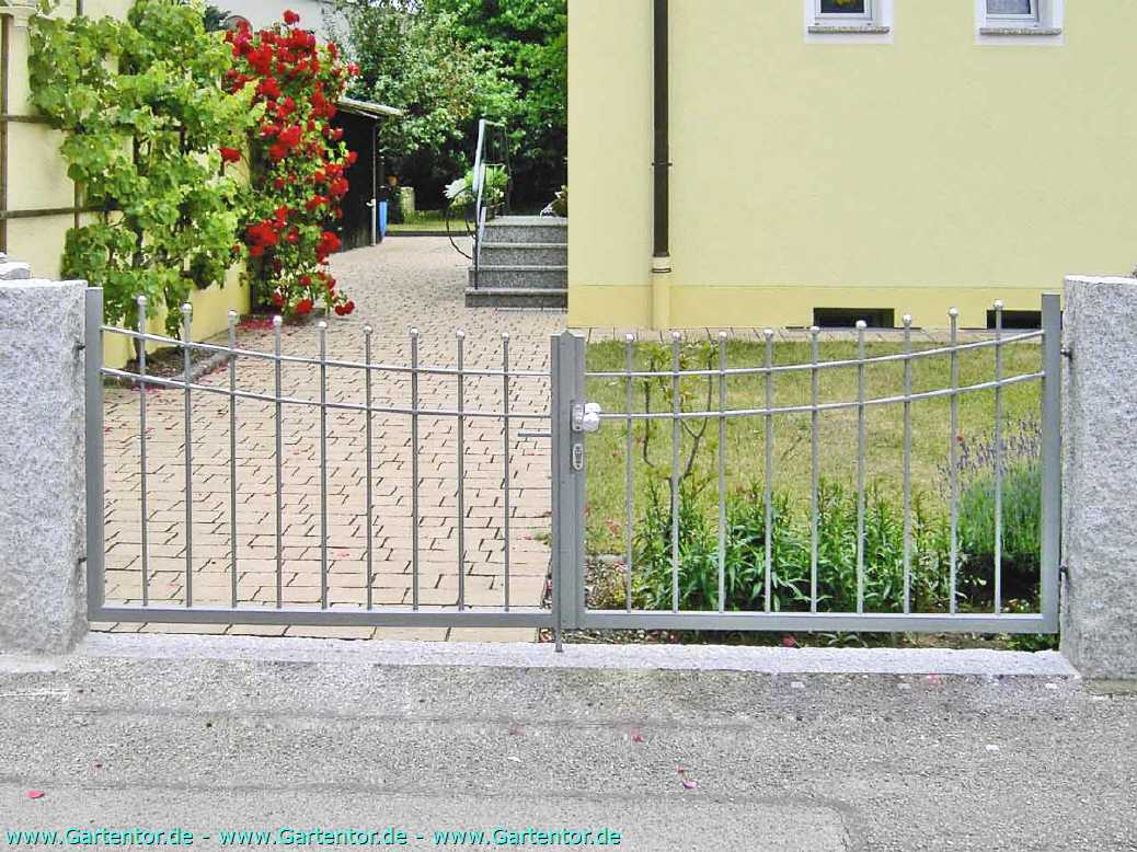 Hoftor 2 flügelig mit hängendem Bogen