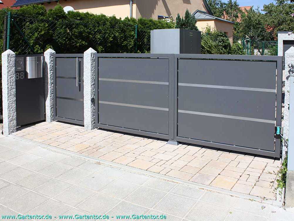 Hoftor Doppelfl&uuml;geltor elektrisch blickdicht